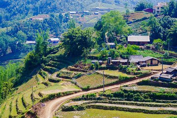 2days 1night Private tour Sapa trekking, hotel and luxury bus from Hanoi