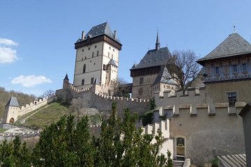 Countryside E-BIke Tour to Karlstejn Castle (small groups)