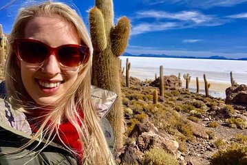 Private Tour: 2 Days Uyuni Salt Flats & Volcano Tunupa from Uyuni