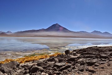 Private Volcano Tunupa and Uyuni Salt Flats Full-Day Tour from Uyuni