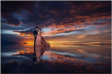 Seasonal Tour: Sunrise with Reflections in the Water, Uyuni Salt Flats