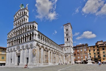 Best of Pisa, Lucca, Volterra: Small Group Tour from Florence