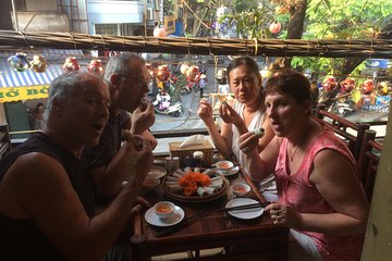 Hanoi street food tour small group tour