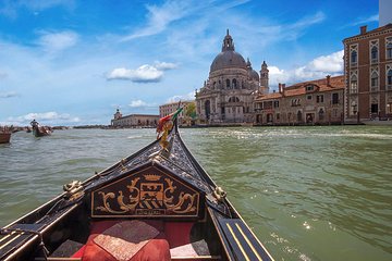 Enchanting Venice - Private Gondola Experience