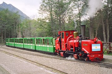 Tierra del Fuego and Beagle Channel Combo Tour by Train and Boat