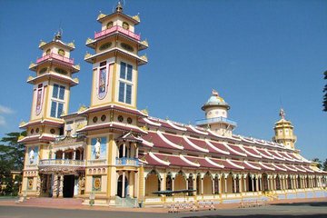 Cu Chi Tunnels and Cao Dai Temple by boat and van