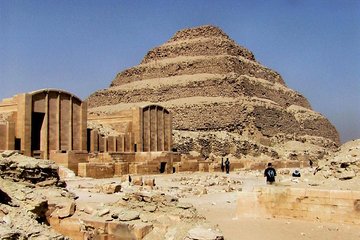 Giza Pyramid, Sakkara & Memphis Full-Day Private Tour
