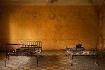 Phnom Penh Small Group Tour of Remembrance