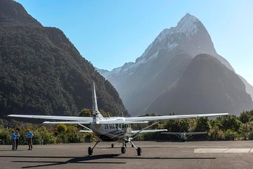 Scenic Flight Transfer to Queenstown from Milford Sound