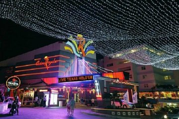 Private Custom St Maarten Nightlife Tour