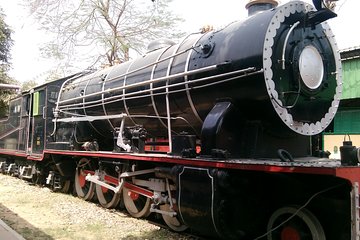Visit to Rail Museum or Dolls Museum with India Gate (private hotel transfers)