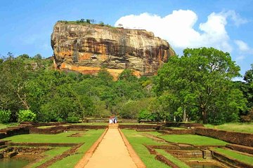 sigiriya dabulla one day tour