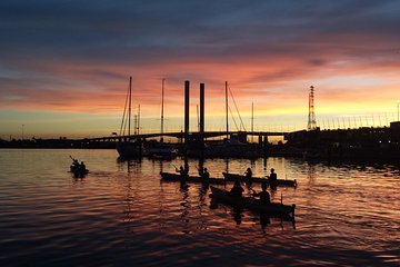 Melbourne Sunset Kayaking Experience with Dinner