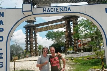 Pablo Escobar Hacienda Napoles Private Full Day Tour