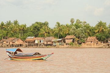 Tour to fascinating Twante by boat