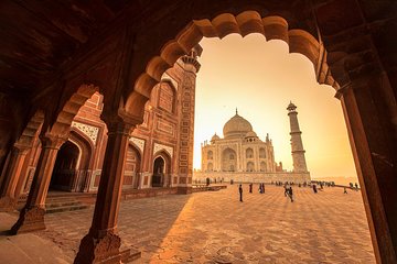 Sunrise Taj Mahal Tour From Delhi by Car