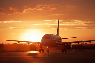 Shared Arrival Transfer: Santorini Airport to Hotel or Cruise Port