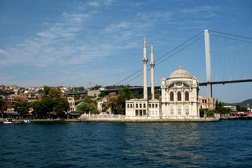 Guided Bosphorus & Black Sea Cruise with Stopover Asia and Lunch