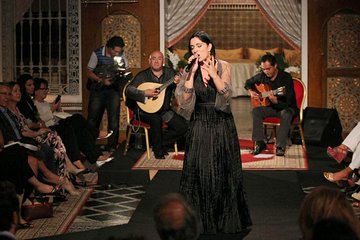 Authentic Alfama Experience: Fado Music and Cultural Walking Tour