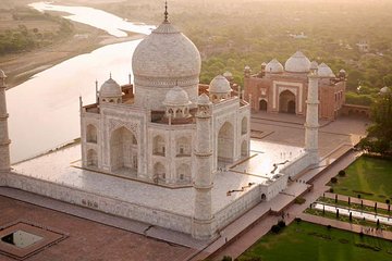 Private Tour : Same Day Taj Mahal Tour From Delhi with Agra Fort & Mehtab Bagh