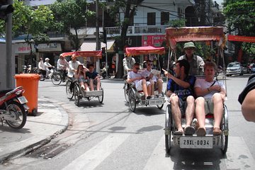 Private Tour: Hanoi City Tour Including Water Puppet Show and Cyclo Ride