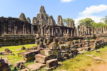 Private Full-Day Angkor Temple and Sunset Viewing with Lunch