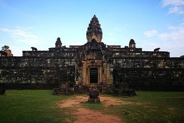 Private tour to Bakong Temple and Sunset at Tonle Sap Lake