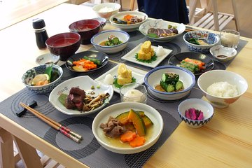 Small-Group Wagyu Beef and 7 Japanese Dishes Tokyo Cooking Class