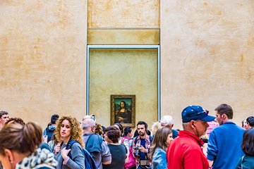 Skip the Line: Louvre Museum with Guidance to the Mona Lisa