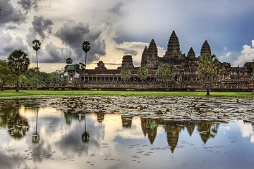 2- Days Private Tour Explore Sunrise Angkor Wat,Beng Mealea and Floating Village