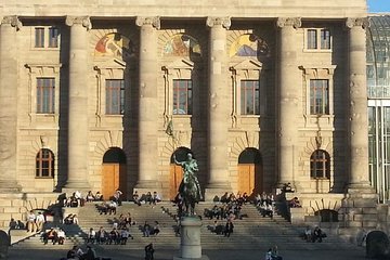 Superior Bike Tour incl. 3rd Reich Sites & a beer Garden Stop 
