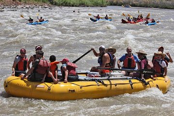 Fisher Towers Rafting Full-Day Trip from Moab