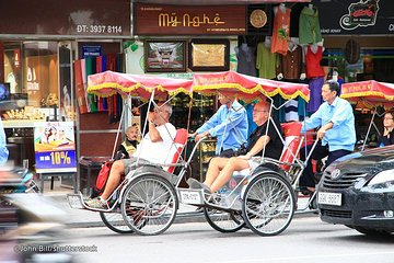 Hanoi Highlights: Full-Day Small Group with Lunch and Cyclo ride