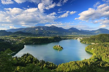 Lake Bled and Bled Castle Half-day Small Group Tour from Ljubljana