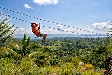 Zipline Adventure in El Limón