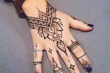 Berber Henna Tatto With Transfers in Agadir