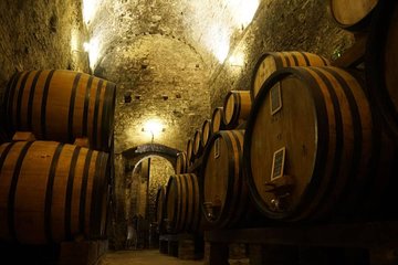 Tasting Tour At A Historic Winery In Montepulciano