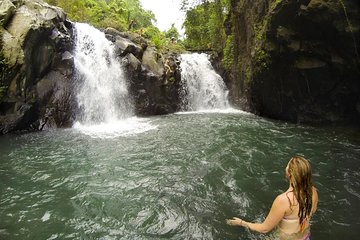 Ulun Danu Temple and Kembar Waterfall Tour in Bali