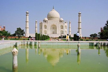 Private 2-Day Tour to Taj Mahal,Agra from Kochi with Both Side Commercial Flight