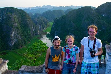 2-day Ninh Binh:Tam Coc -Thung Nham Bird Reserve -Mua Cave -Hoa Lu (small group)