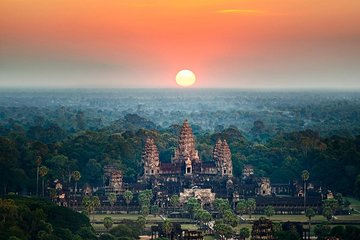 2-day Explore Angkor temples and Tonle Sap Lake from Siem Reap - Private Tour