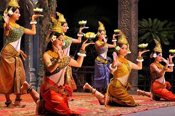 Amazing Apsara Dance Show with Dinner & Hotel Transfers