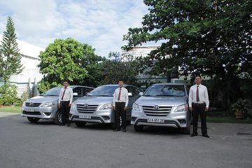 Noi Bai Airport transfer to Hanoi Center and more