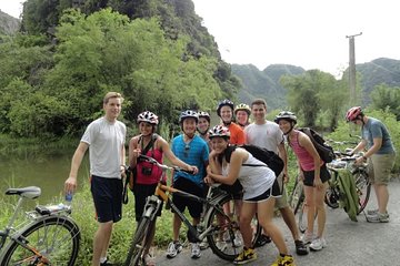 Ninh Binh: The best of Hoa Lu, Hang Mua Hiking, Tam Coc Boat Tour