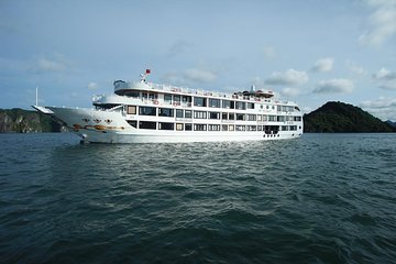 Overnight Halong Bay Cruise on the Starlight