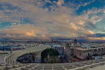 4 hours private Walking Tour of Seville with Tapas introduction