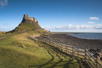 Alnwick Castle and Lindisfarne Day Trip from Edinburgh