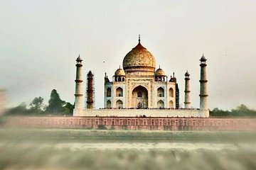 A splendid Day Trip of Tazmahal And Agra fort