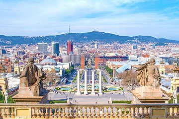 Barcelona Highlights Small Group Tour with Hotel Pick Up