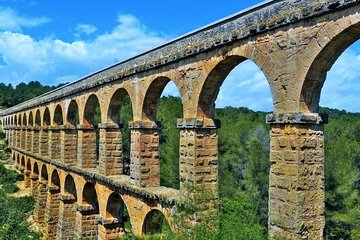 Private Tarragona and Sitges Tour with Hotel pick-up from Barcelona
